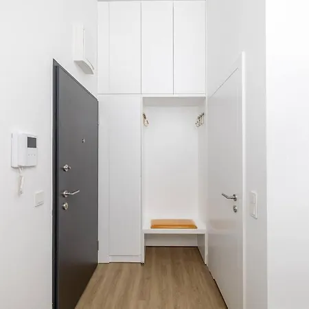 1-Bedroom Luxury Apartment Near Metro Warszawa Eksteriør bilde
