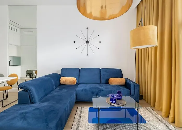1-Bedroom Luxury Apartment Near Metro