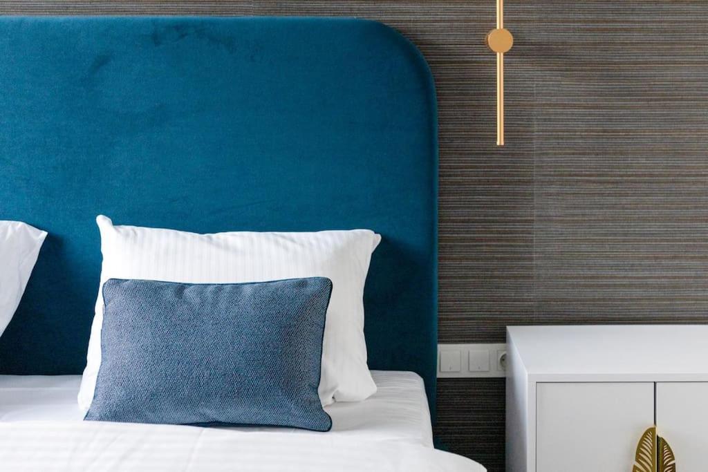 1-bedroom Luxury Near Metro Warsaw